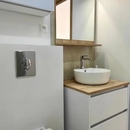 Spacious T3 With Balcony - Beautiful Sea View Appartement Saint-Raphaël