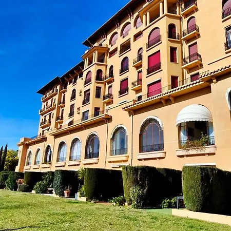 Appartement Spacious T3 With Balcony - Beautiful Sea View Saint-Raphaël